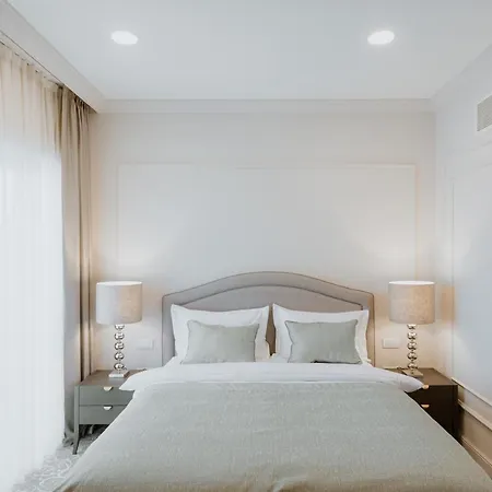 Divine Park ホテル 4*